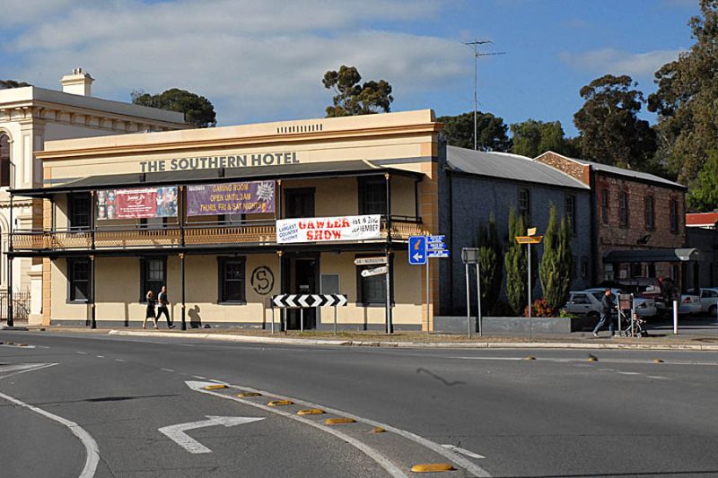 File:Southern Hotel 1.jpg