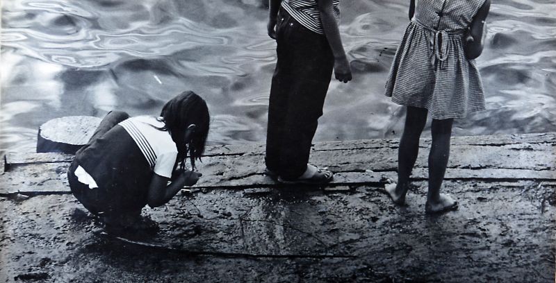 File:Waters edge play.jpg